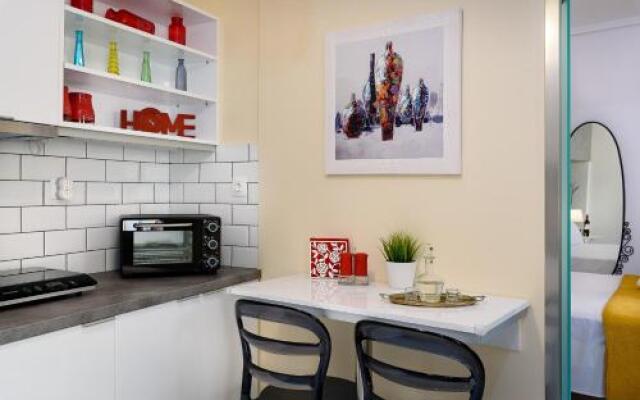 Lithinon House