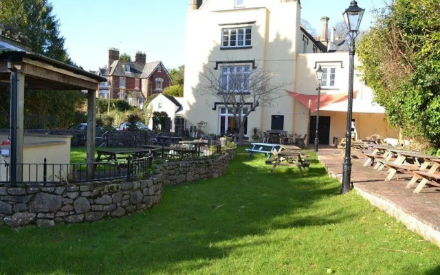 Chelston Manor