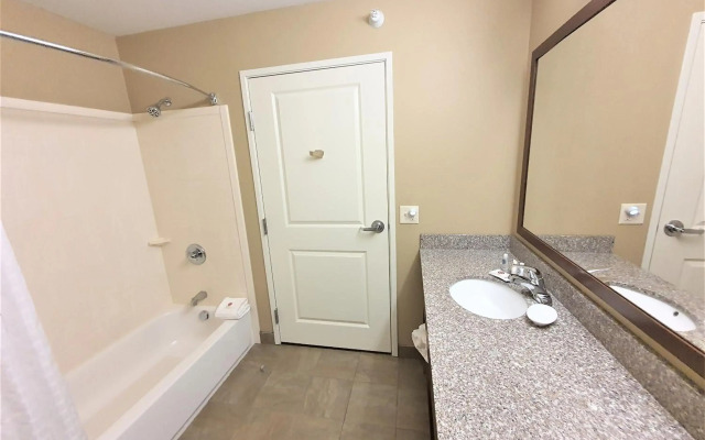 AmeriVu Inn and Suites - Chisago City