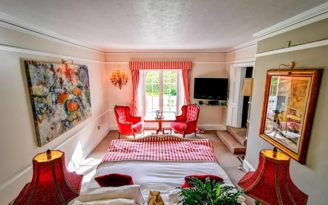 Cedar House Boutique B&B