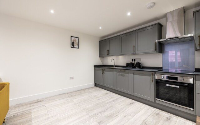 Impeccable 1-bed Apartment in Camberley