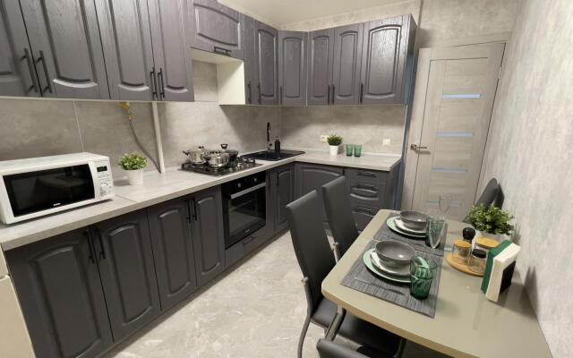 2-room luxury apartment on Yaroslavskaya street 4 building 1