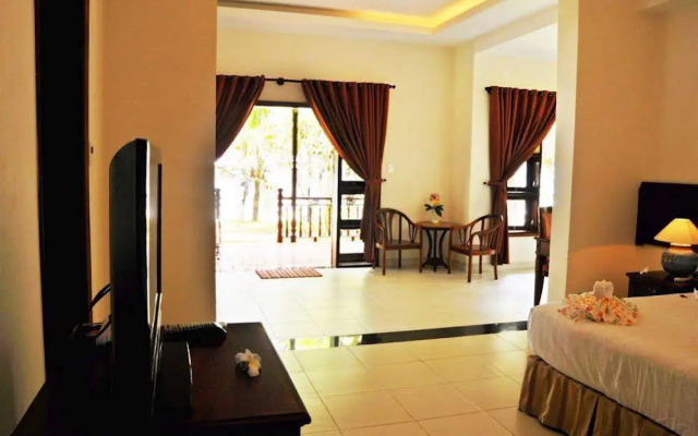 Sandhills Beach Resort & Spa