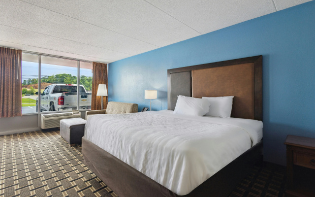 Relax inn by OYO Greeneville Near Hwy US-321