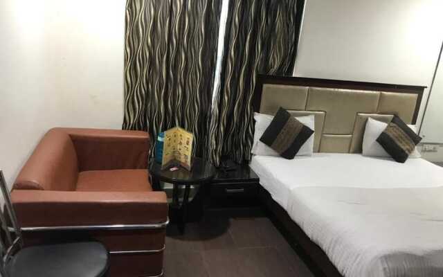 Hotel Metro Plaza - New Delhi Railway Station