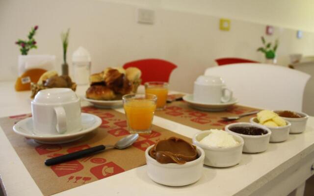 Agua De Coco Hosteria