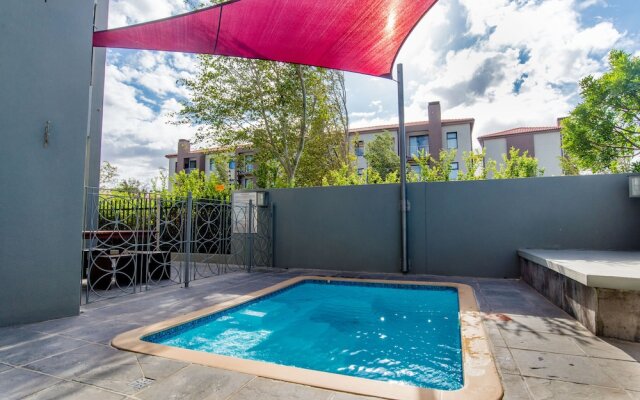 Burgundy Luxury Apartments