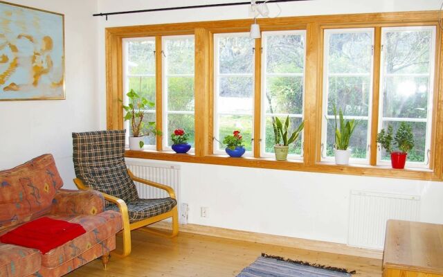 10 Person Holiday Home in Skärhamn