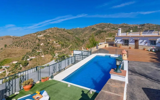 Villa José Andrés Torrox by Ruralidays