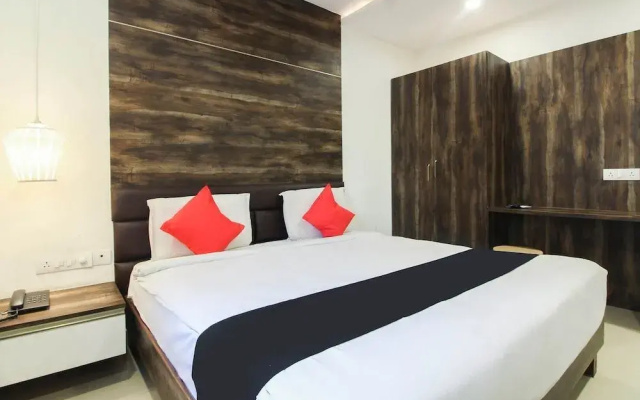 Apple Tree Inn by OYO Rooms