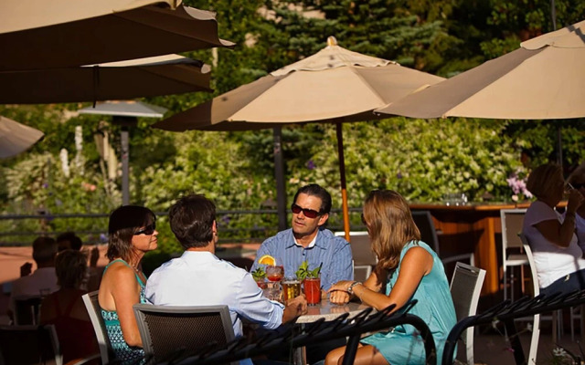 Snowmass 2 Bedroom Private Outdoor Hot Tub by iTrip Vacations Aspen Snowmass