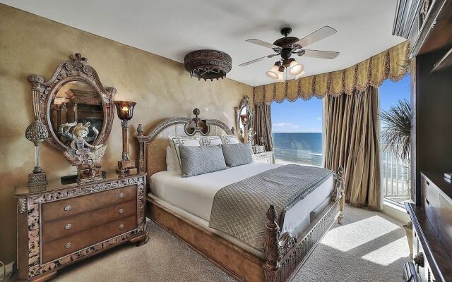 Maison Par Leau by RedAwning