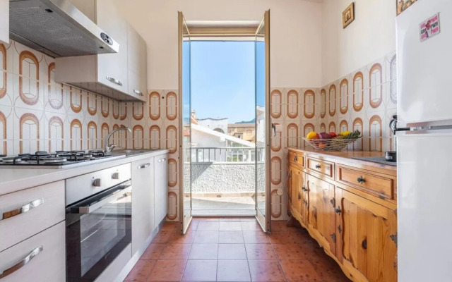 Relaxing Holiday Home 50m From Lu Bagnu Beach