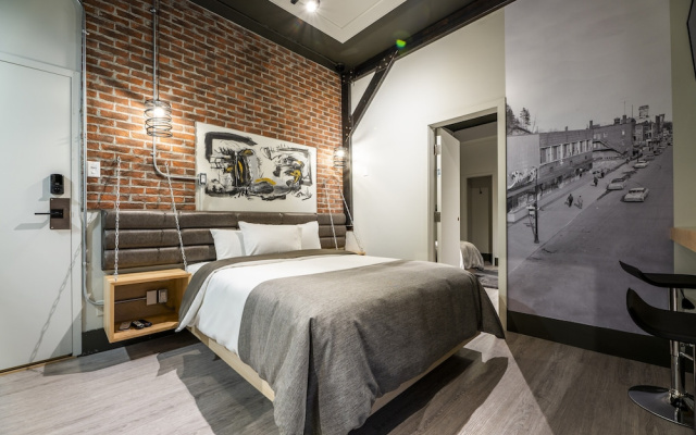 La Suite Hotel