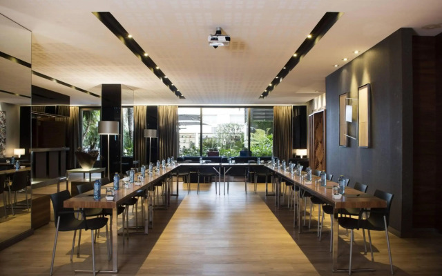 AC Hotel Victoria Suites by Marriott