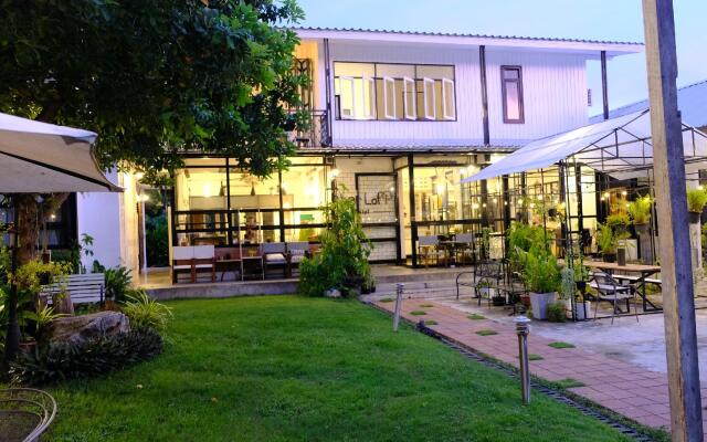 Sherloft Home & Hostel