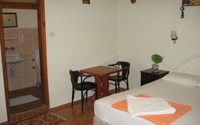 Paris Hotel