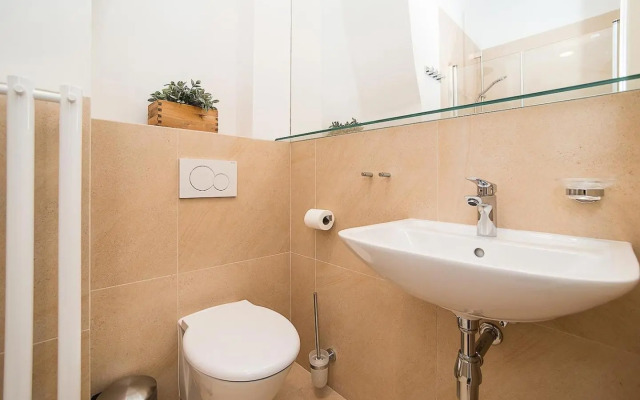 Newly renovated 1-bed apartment at Charles Bridge