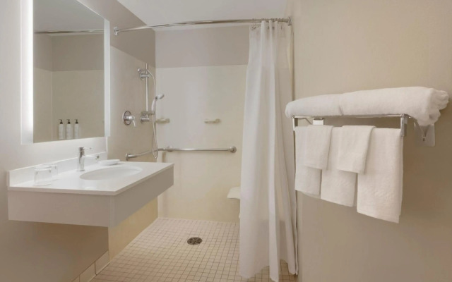SpringHill Suites by Marriott Newark Liberty International