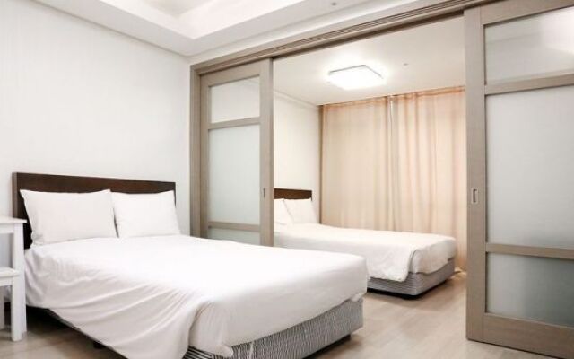 Stay 7 Mapo Residence Hotel