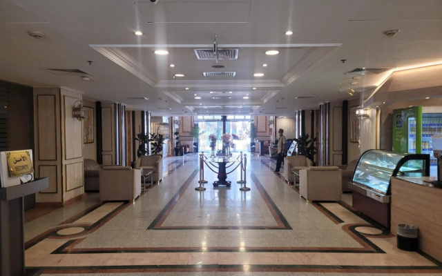 Al Ansar Palace Golden Tulip Hotel