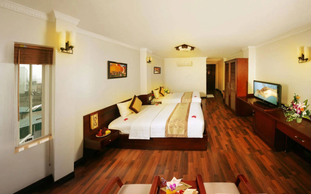 Hanoi House Hostel & Travel