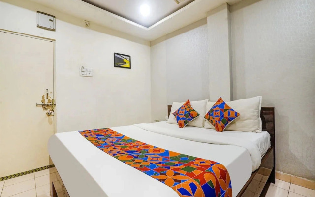Cafe 8 by OYO Rooms