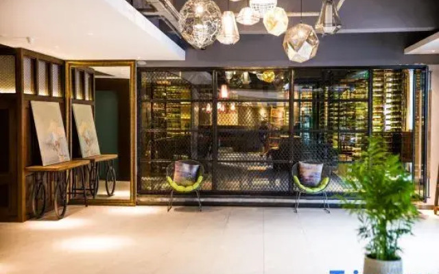 James Joyce Coffetel (Chengdu Jianshe Road Dongjiao Jiyi Square)