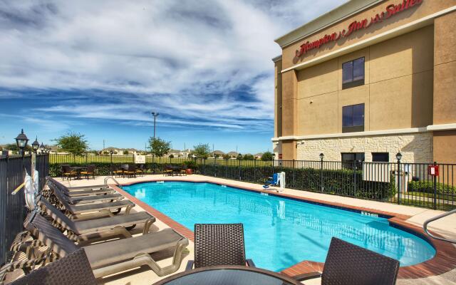 Hampton Inn & Suites Houston - Rosenberg
