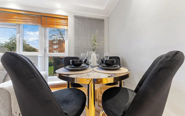 Luxe Stays Putney & Stamford