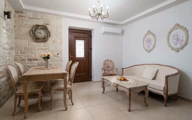 Orelia Cretan Villas & Deluxe Apartments