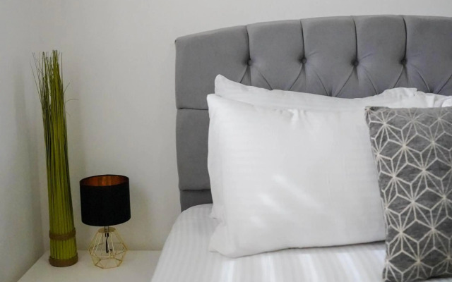 two bed room apartment 5 min walk to the beach