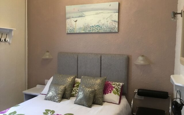 Kirkstall Guest House