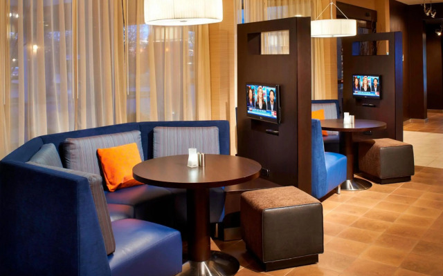 Courtyard by Marriott Toledo Airport Holland