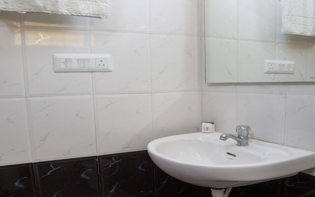 OYO 9251 NAR Comforts