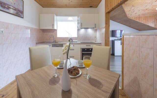 Nostromo Guesthouse