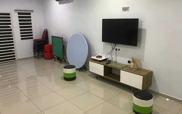 Sky Family& Friends Gathering Ipoh Corner Lot -13-18 pax – Hotel Rooms – Ipoh
