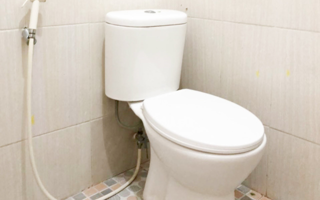 Yellow House Syariah RedPartner near MERR Rungkut Surabaya