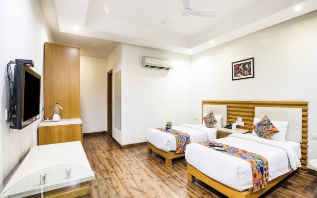 FabHotel GRD DLF Square