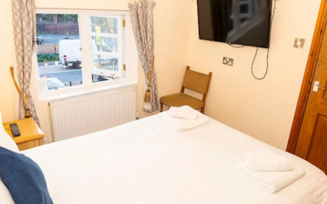 The George Hotel