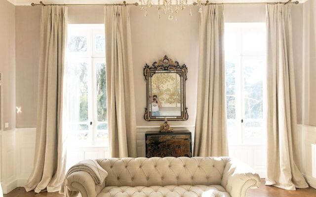 Chateau de Thuries