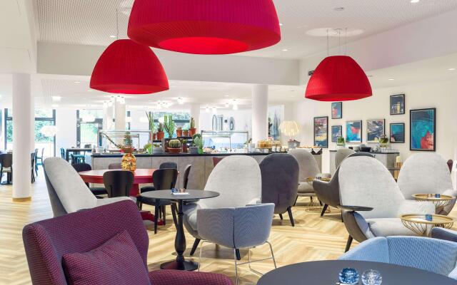 Holiday Inn — the niu, Franz Vienna