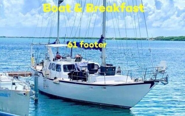Unique Boat & Breakfast in Aruba