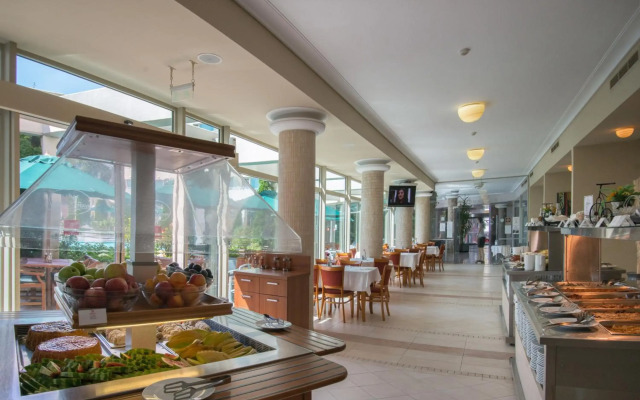 Jeravi Hotel