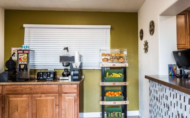 Rodeway Inn Downtown Hanford