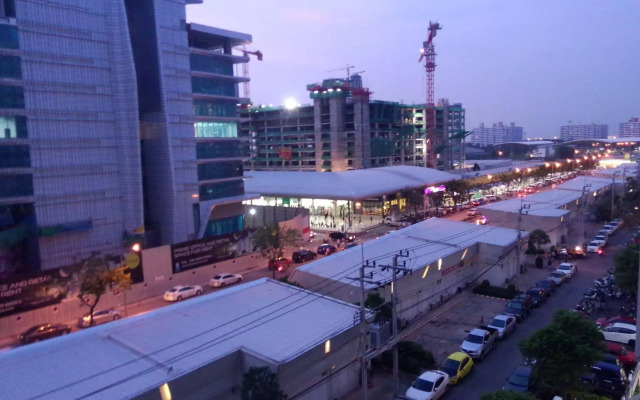 Muangthong Condo