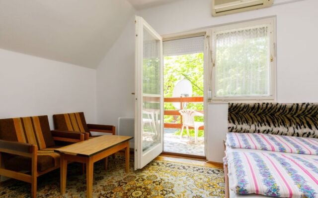 House Cydonia Balatonfoldvar/Balatonszarszo