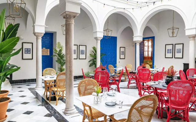 Vincci Molviedro SUITES APARTMENTS