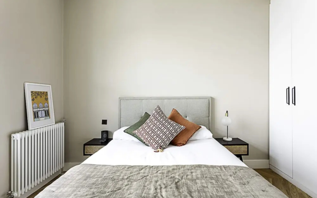 Well-decorated Notting Hill Flat