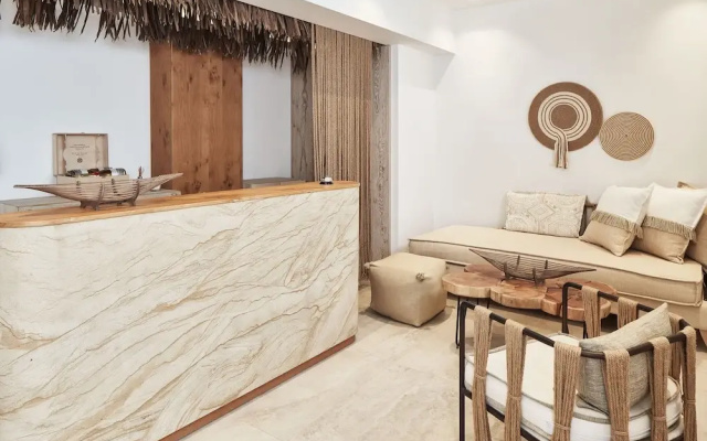 Volcano Luxury Suites Milos - Adults Only